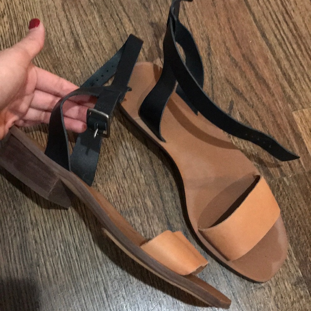 Made well sandals